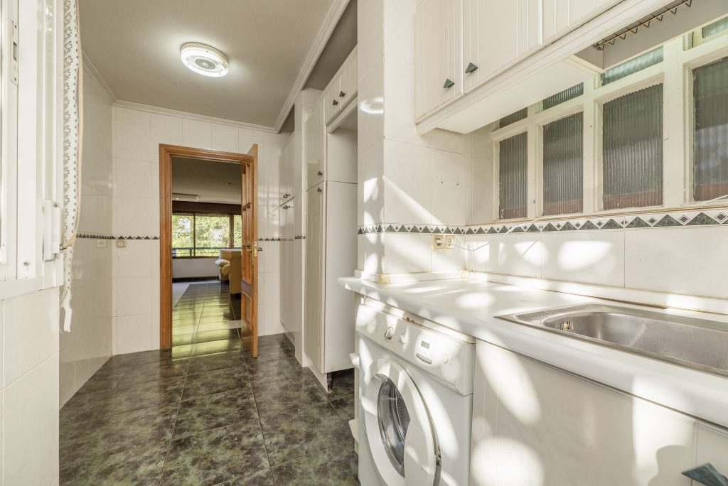 Laundry Room Renovation Ideas for North York Homes